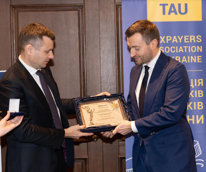 «Фармак» одержал победу во Всеукраинском рейтинге «Добросовестные налогоплательщики - 2020»