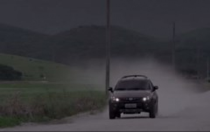 Агрессивный ролик внедорожника Fiat