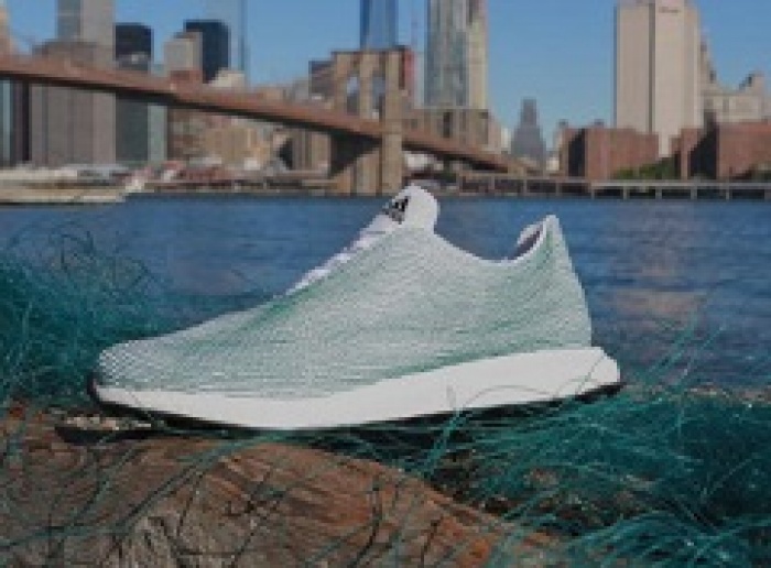 Adidas создал кроссовки из вторсырья