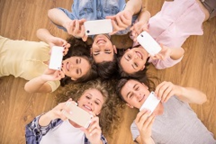 Знакомьтесь с поколением "плюралс"