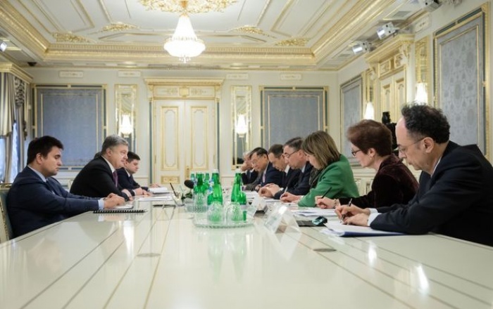 Посли G7 повідомили про обговорення з Порошенком е-декларування для представників громадських організацій