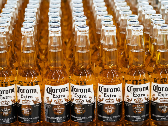 Corona стала першим світовим брендом напоїв з нульовим пластиковим слідом