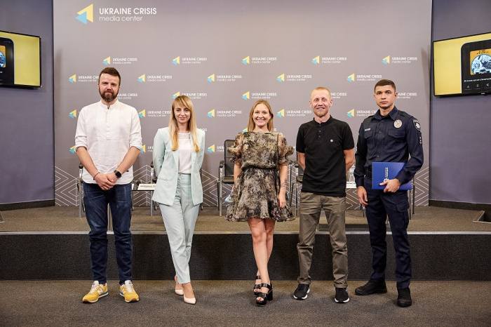 В Україні з’явився документальний аудіосеріал про торгівлю людьми 
