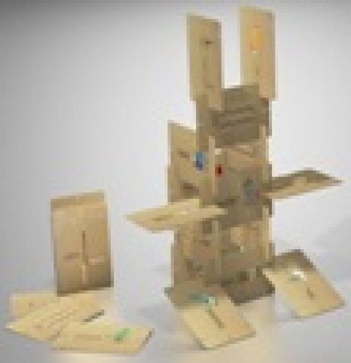 Кто людям помогает…