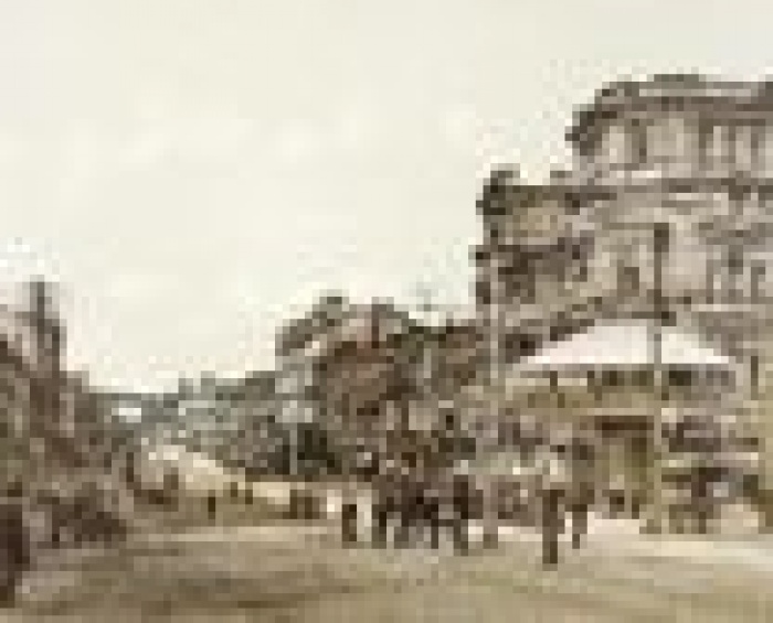 В рекламе за сто лет сменились носители, но не идеи