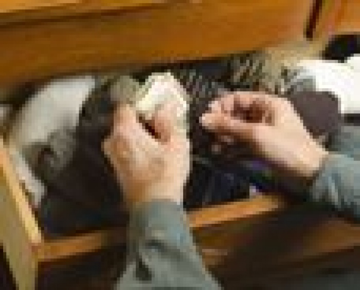 Украинцы начали тратить «заначки» на черный день