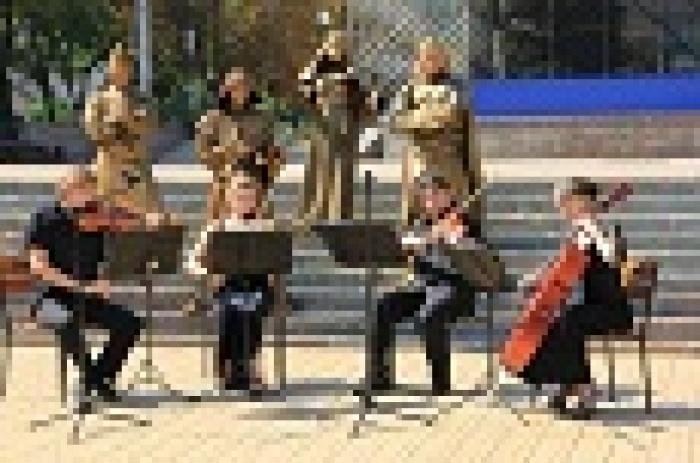 «Львівське» представило город Льва в Мариуполе и Донецке