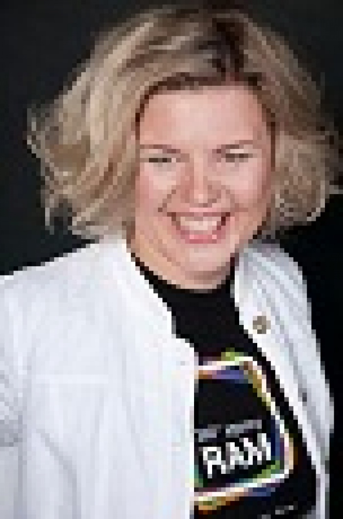 Алина Фролова: "Я надеюсь, что реклама будет развиваться не в сторону влияния на какие-то мозговые подкорки. Хотелось бы видеть рекламу профессиональной и интеллектуальной"